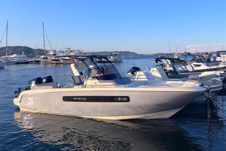 Location bateau invictus corse