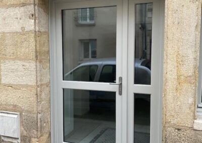 Rénovation porte entrée veigné