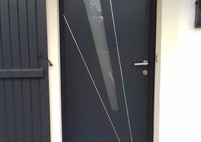 Rénovation porte entrée veigné