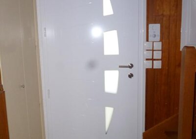 Rénovation porte entrée veigné