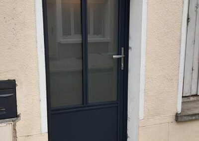 Rénovation porte entrée veigné