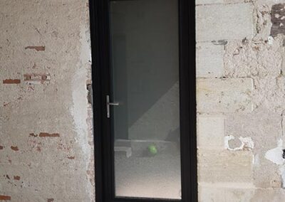 Rénovation porte entrée veigné