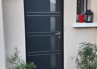 Rénovation porte entrée veigné