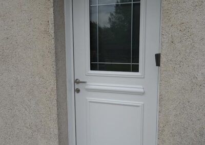 Rénovation porte entrée veigné